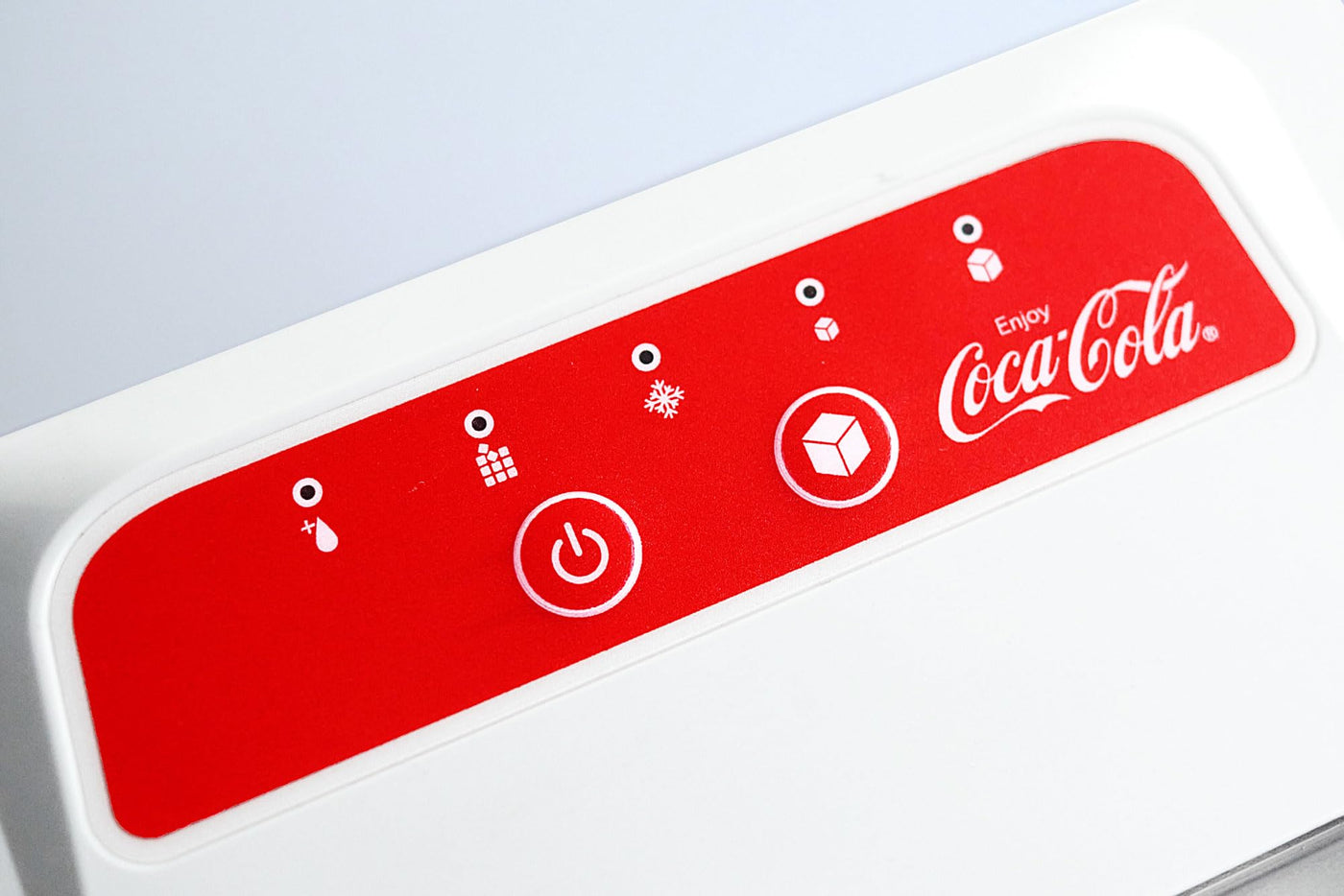 Salco Coca Cola Eiswürfelmaschine – Ice Maker mit 2 Eiswürfelgrößen – 10 kg Eiswürfel pro Tag – Retro-Design Weiß – Tragbare Eiswürfelmaschine für Cocktails, Getränke & Partys
