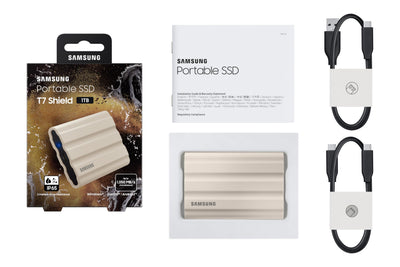 Samsung Portable SSD T7 Shield, 1 TB, USB 3.2 Gen.2, 1.050 MB/s Lesen, 1.000 MB/s Schreiben, Robuste externe Festplatte Outdoor für Mac, PC und Smartphone, Beige, MU-PE1T0K/EU
