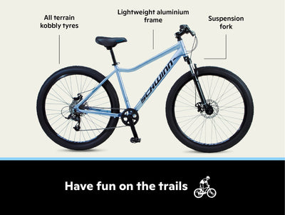 Schwinn Fleet Mountainbike für Damen, 27,5-Zoll-Reifen, 17-Zoll-Rahmen aus Leichtmetalllegierung, Gabelfederung, 9 Gänge, Scheibenbremsen, Hellblau