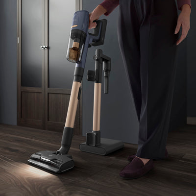 AEG HYGIENIC 8000 AP81B25WET Staubsauger mit Wischfunktion / Automatik / 5-Stufen Filtration / digitale Anzeige / Multi-Bodendüse & Mop-Düse / 3 Stufen / Akku wechselbar / Zubehör / 400ml / blau