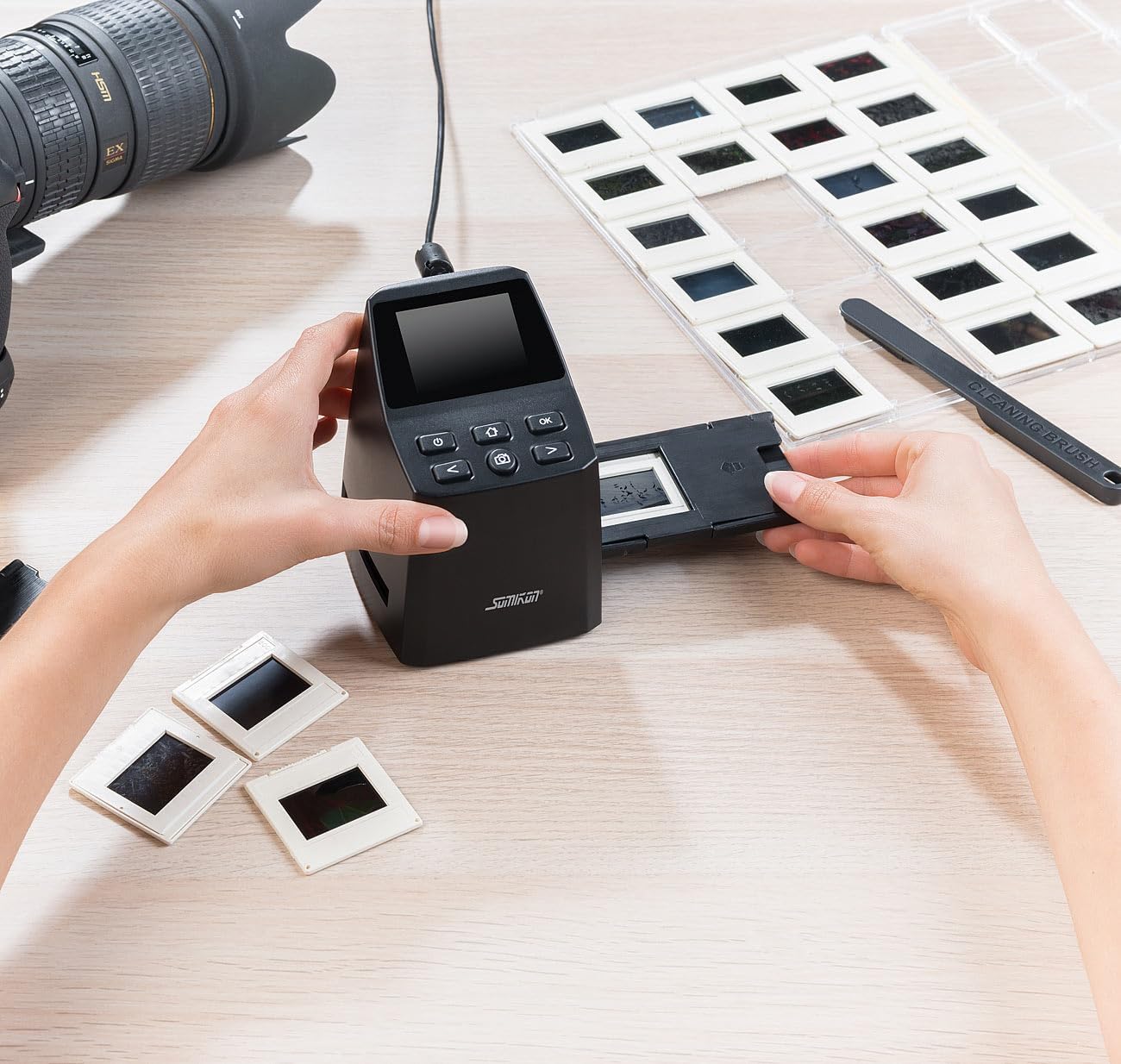Somikon Dia und Negativscanner: Stand-Alone-Dia- & Negativ-Scanner mit 2,4" / 6,1 cm Display, 14,6 MP (Dia Betrachter, Dia Digitalisierer, Digitalisierung)