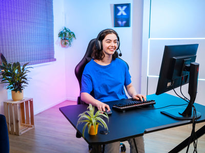 Trust Gaming GXT 834 Callaz TKL Mechanische Tastatur, Deutsches QWERTZ Layout, Outemu-Schalter, Mehrfarbige LED-Beleuchtung, 12 Media-Tasten, USB Gaming Tastatur 80% für PC, Laptop, Mac Schwarz