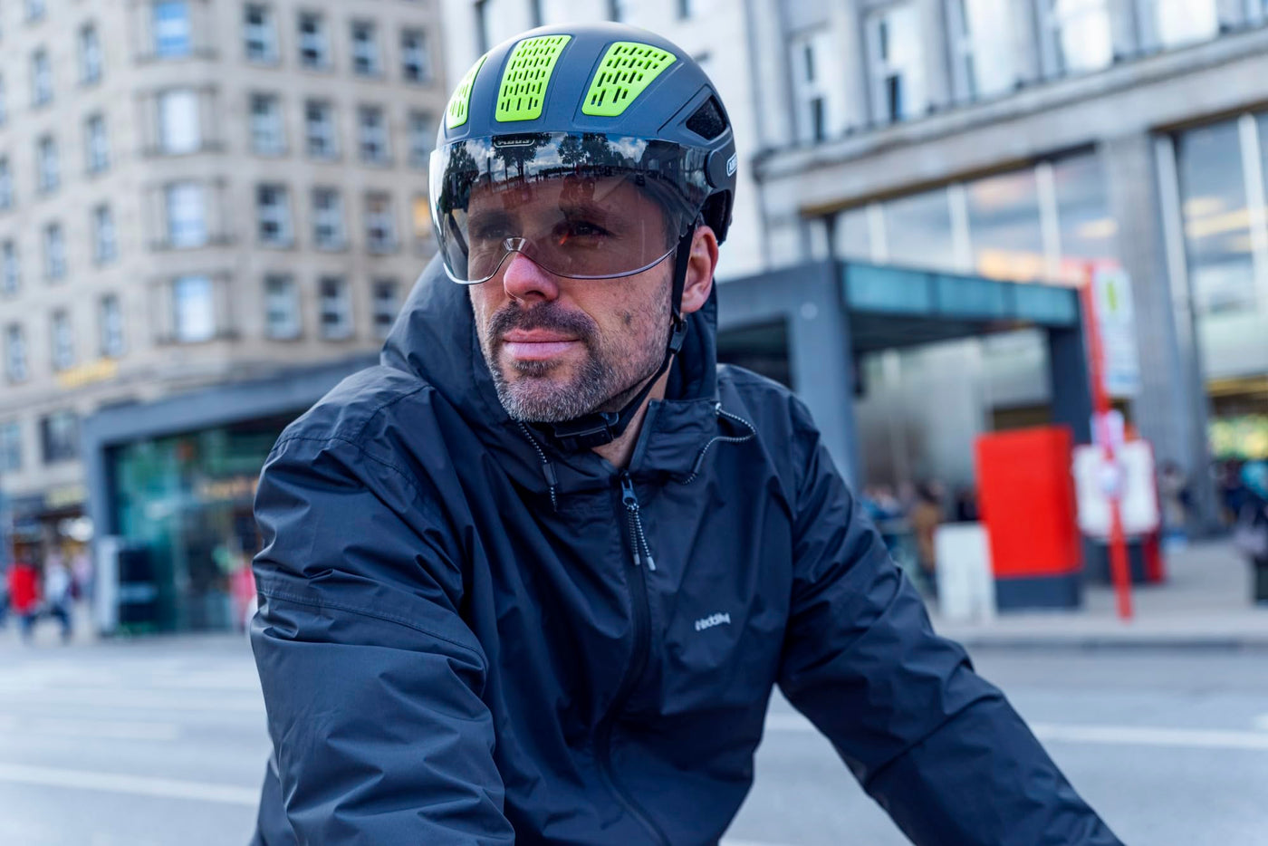 ABUS Stadthelm Hyban 2.0 ACE - Fahrradhelm mit Visier, Licht und ABS-Hartschale - für Damen und Herren - Schwarz (velvet black), Größe L
