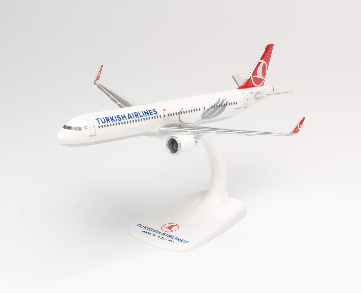 herpa 612210 – Airbus A321neo, Turkish Airlines, Wings, Modell Flugzeug mit Standfuß, Flieger, Modellbau, Miniaturmodelle, Sammlerstück, Kunststoff, Snap Fit - Maßstab 1:200