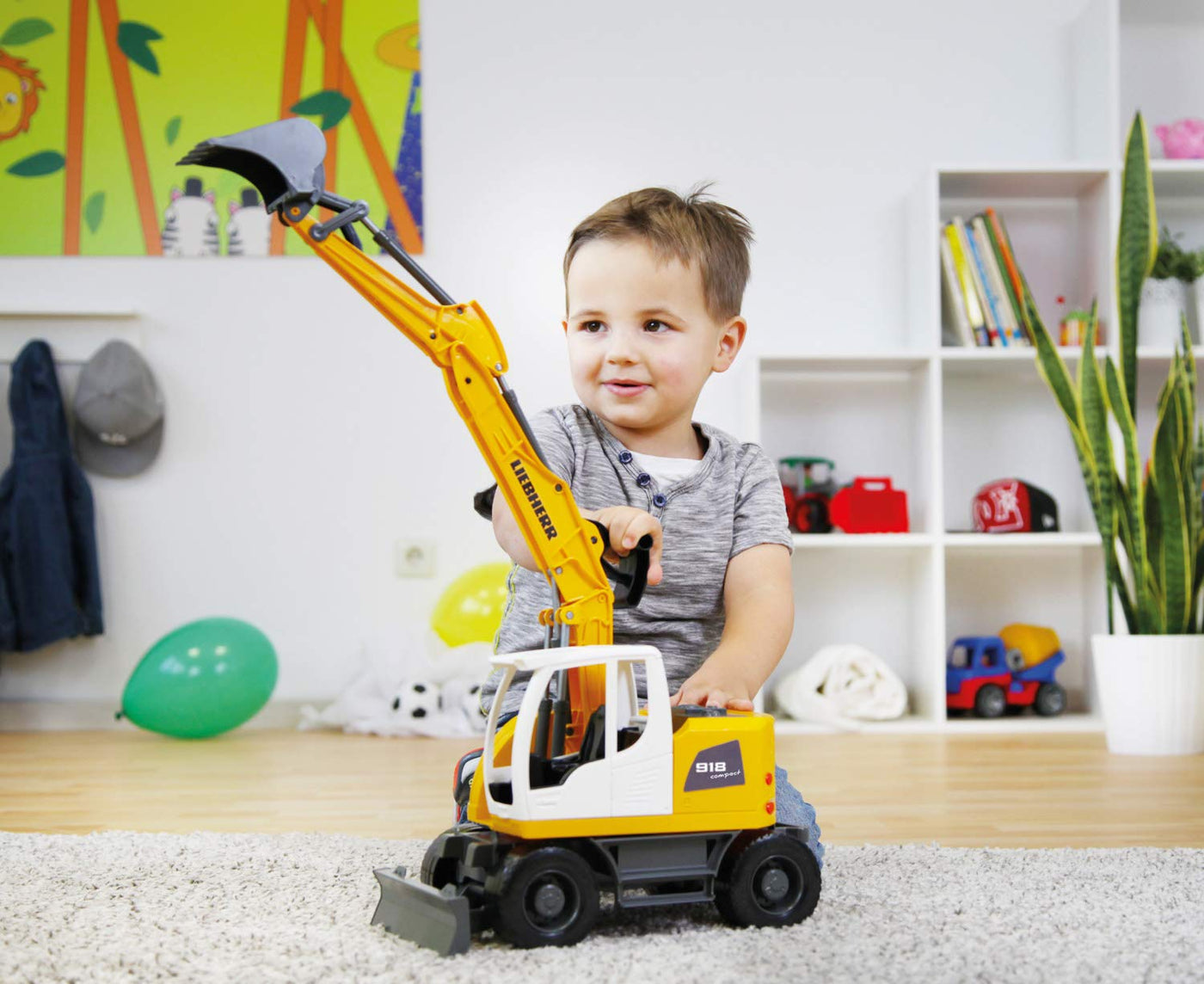 Lena Worxx Schaufelbagger Liebherr A918 Compact Litronic 48 cm, Bagger Spielzeug mit 360° drehbarem Arm, realisitisches Baustellen Spielfahrzeug mit Schiebeschild, für Kinder ab 3 Jahren