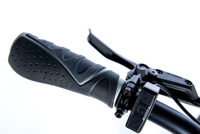 moma bikes Elektrische, E-Fat 20" PRO, Shimano 8 Gänge, Hydraulische Scheibenbremsen, Batterie Ion Lithium integriert und abnehmbar 48V 15Ah