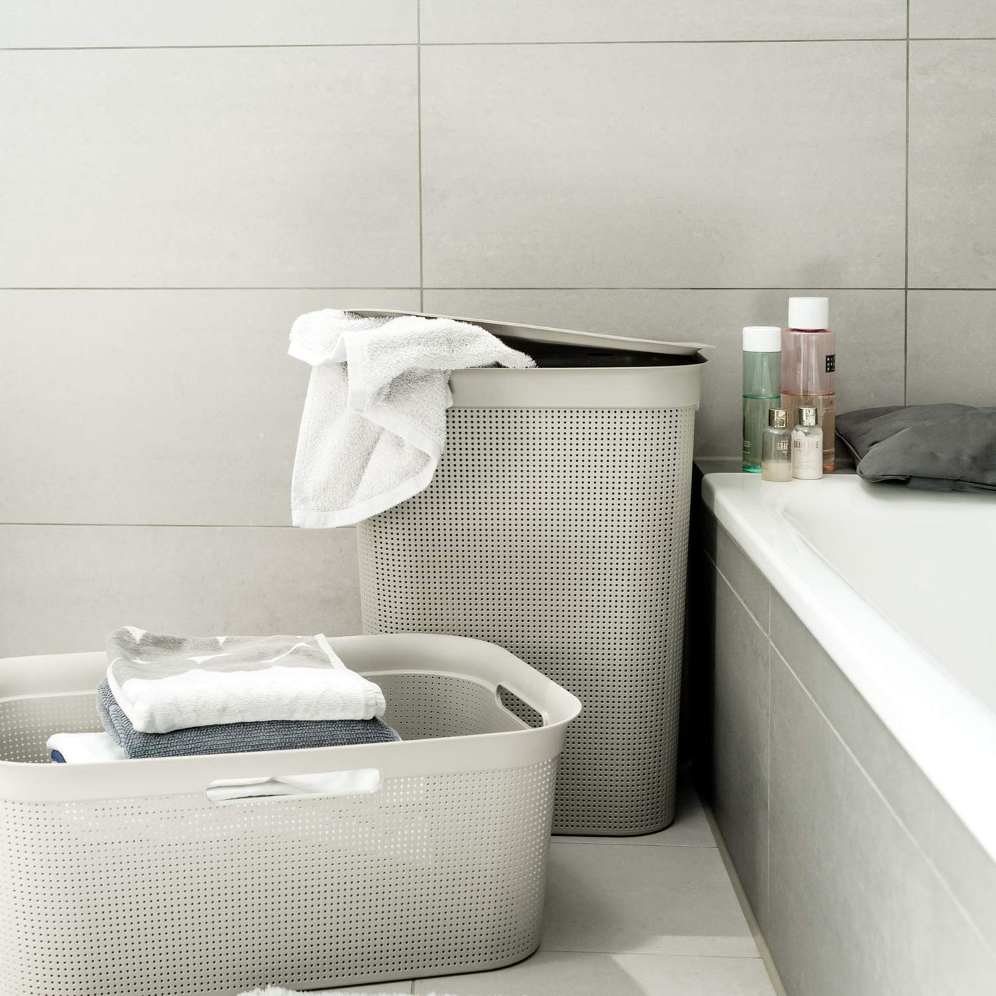 Rotho Brisen 4er-Set Wäschekorb 40l, Kunststoff (PP) BPA-frei, blau, 4 x 40l (59.6 x 39.6 x 23.2 cm)… (Beige)