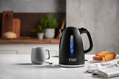 Russell Hobbs Wasserkocher [1,7l, 2400W, blaue LED-Beleuchtung] Textures+ (Schnellkochfunktion, herausnehmbarer Kalkfilter, beleuchtete Wasserstandsanzeige, autom. Deckelöffnung) Teekocher 22591-70