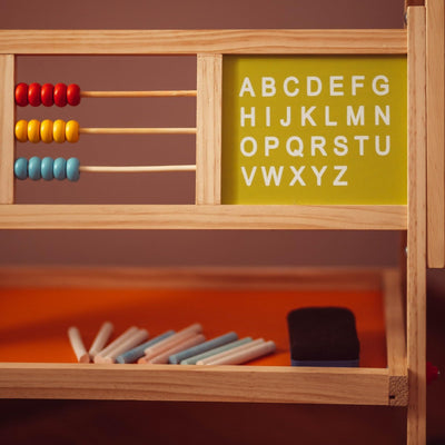 Mamabrum, Spieltafel aus Holz, doppelseitige Kindertafel Magnetisch und Kreide Kindertafel, Doppelseitiges, Zeichenbrett Kinder Tafel, Spieltafel mit Aufbewahrungsregal und Zubehör