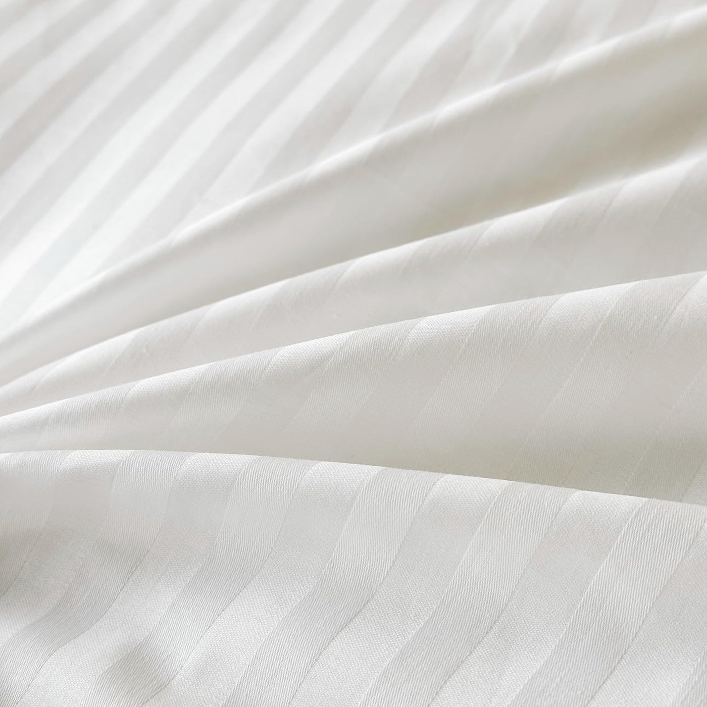 Amolavet Hotel Bettwäsche 135x200 Baumwolle Weiß 2teilig Set Bettwäsche 135x200 Mako Satin Baumwolle Damast Streifen Weiss mit Reißverschluss für Ganzjährig