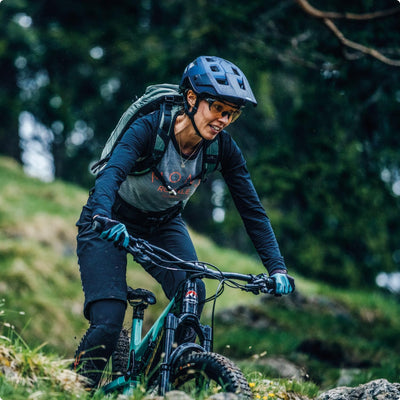 ABUS MTB-Helm MoDrop - robuster Fahrradhelm mit guter Belüftung für Mountainbiker - individuelle Passform - für Damen und Herren - Schwarz Matt, M