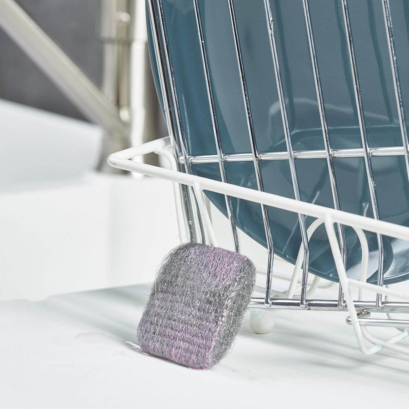 Spontex Seifenpads 10er Pack, kratzfreie Reinigungspads aus Stahlwolle mit 30% Seifenanteil, mit Zitronenduft, 1 x 10 Stück