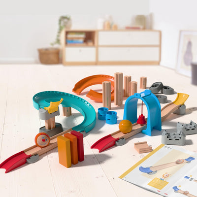 HABA Kullerbü Kugelbahn Step-by-Step – Cleveres Klicksystem für stabilen Spielspaß – Murmelbahn ab 12 Monaten – Kombinierbar mit Allen Kullerbü-Bahnen – 2012252001