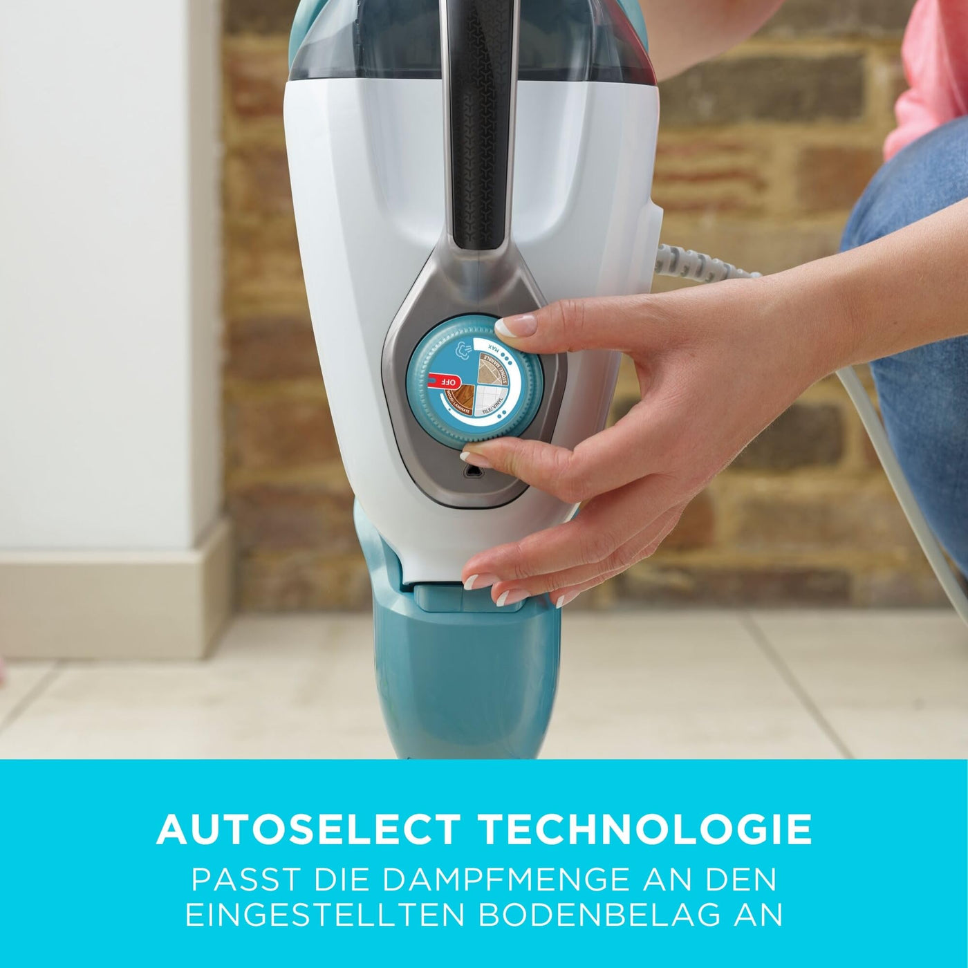 BLACK+DECKER Dampfreiniger 1600W 2in1 Dampfbesen mit Handdampfgerät (für hygienische, gründliche Sauberkeit, für die Reinigung des gesamten Haushaltes, inkl. 11-tlg. Zubehör) BHSM166DSM-QS