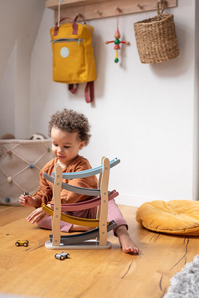 Kindsgut Murmelbahn, Motorik-Spielzeug aus Holz mit 4 Autos, dezente Farben und umweltfreundliche Materialien, kindgerecht, Luca