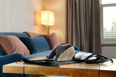 Russell Hobbs Dampfbügeleisen Multi [Dampfglätter & Bügeleisen] Steam Genie 2-in-1 (1700W, 20g/min Dampf, Hitzebeständige Tasche, 3 Aufsätze: Kleidung, Vorhänge, Polstermöbel) Reisebügeleisen 28370-56