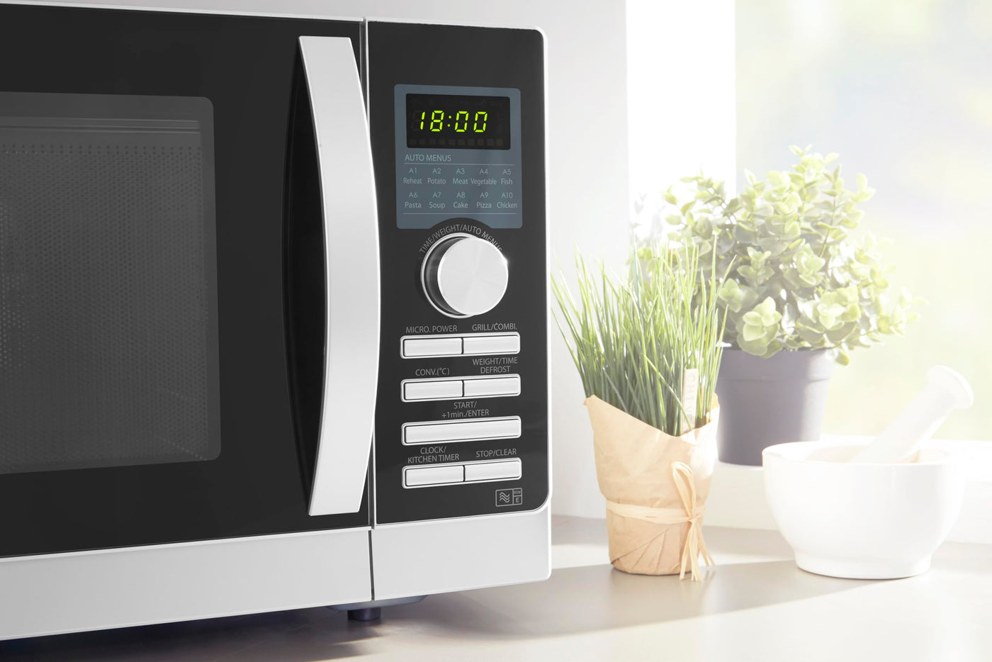 Sharp R843INW 4-in-1 Mikrowelle mit Heißluft, Grill und Konvektion/ 25 L/ 800 W/ 1000 W Infrarotgrill/ 2500 Konvection/ 10 Automatikprogramme/ Pizza-Programm/ Metalldrehteller (30 cm)/ silber