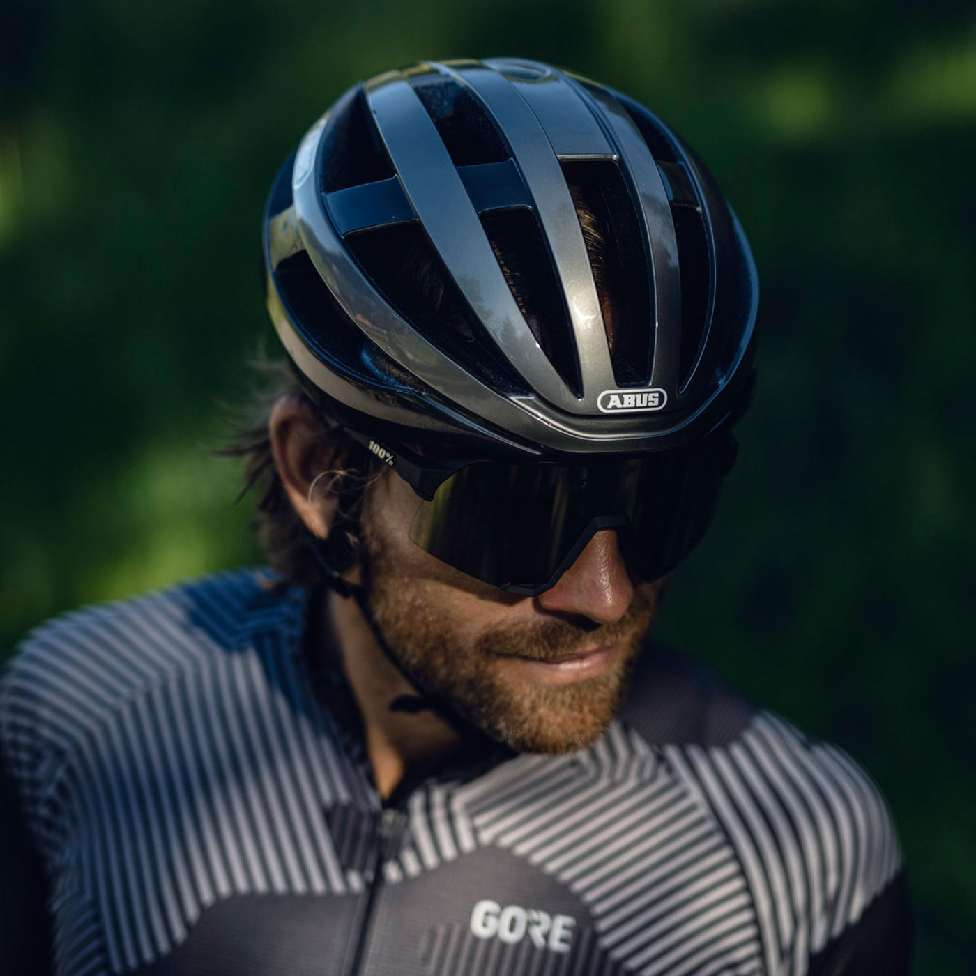 ABUS Rennradhelm Viantor - Sportlicher Fahrradhelm für Einsteiger - für Damen und Herren - Schwarz Matt, Größe S