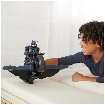 Spin Master Batman Adventures Batcycle - transformierendes 2-in-1 Fahrzeug Motorrad und Gleiter, kompatibel mit 30 cm Batman Action-Figuren, Spielzeug für Kinder ab 4 Jahren