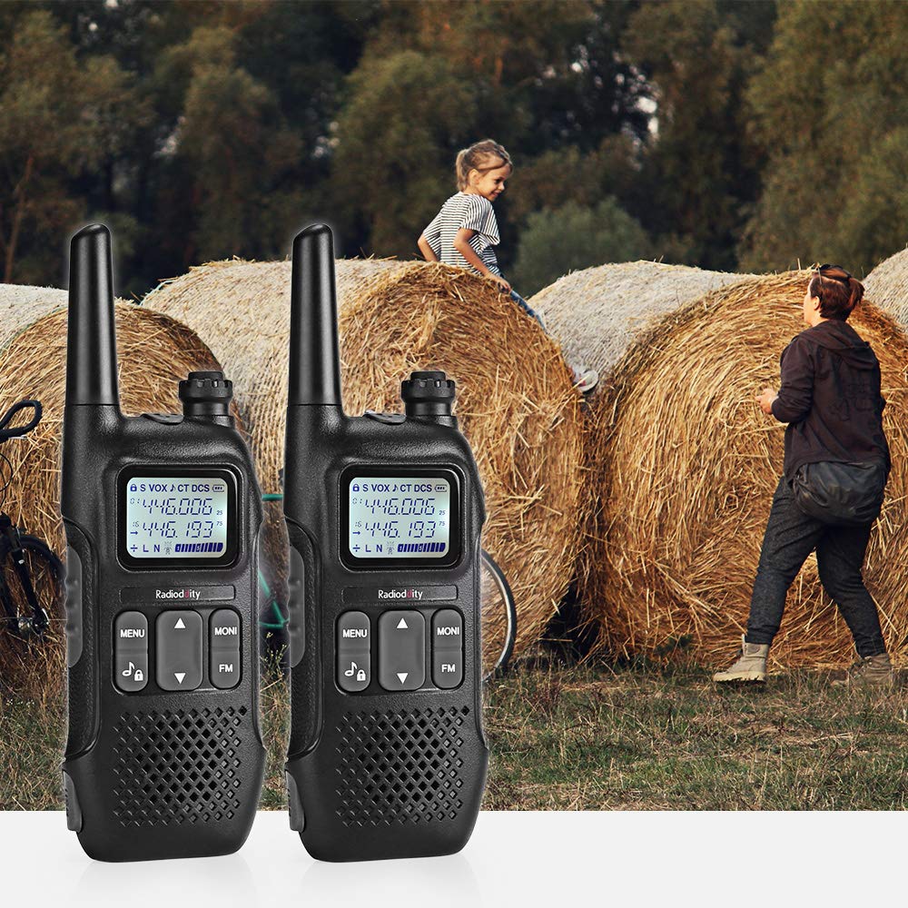 Radioddity PR-T1 PMR446 Walkie Talkie Set mit LC-Display, Funkgerät 4KM Reichweite, 16 Kanäle PMR446 Lizenzfrei Wiederaufladbar Akku mit Headset für Abenteuer, Outdoor-Aktivitäten, Camping, 2 Stücke