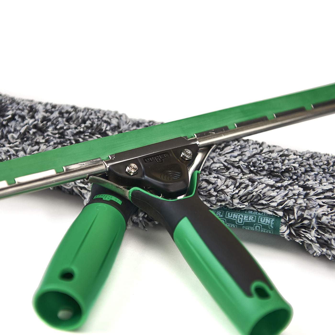 Unger Fenster Reinigungs-Kit (Fensterwischer, Trägerteil, Mikrofaser-Bezug, Eimer 12 L, Reinigungsmittel, Schaber, Glastuch Breite 35 cm) AK015