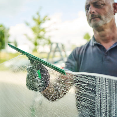 Unger ErgoTec Fensterwischer (Breite 35 cm, mit S-Schiene und grünem Wischergummi, streifenfreie Fenstereinigung) ES35G