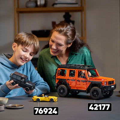LEGO Technic Mercedes-Benz G 500 Professional Line, Bauset mit Auto-Modell der G-Klasse, Geschenk für Erwachsene, Luxusgeländewagen Set, Mercedes-Sammlerstück, Spielzeug-Auto 42177