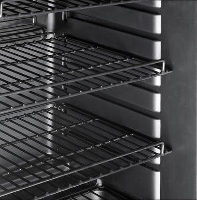 METRO Professional Getränkekühlschrank GSC4240, 237 L, 110 W, 6 verstellbaren Einlegeböden, schwarz