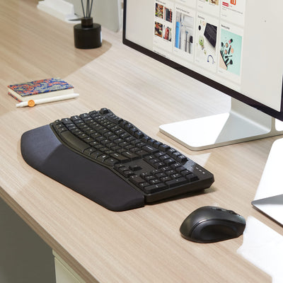Amazon Basics – Tastatur-Maus-Set, ergonomisch, kabellos, DE Layout - schwarz