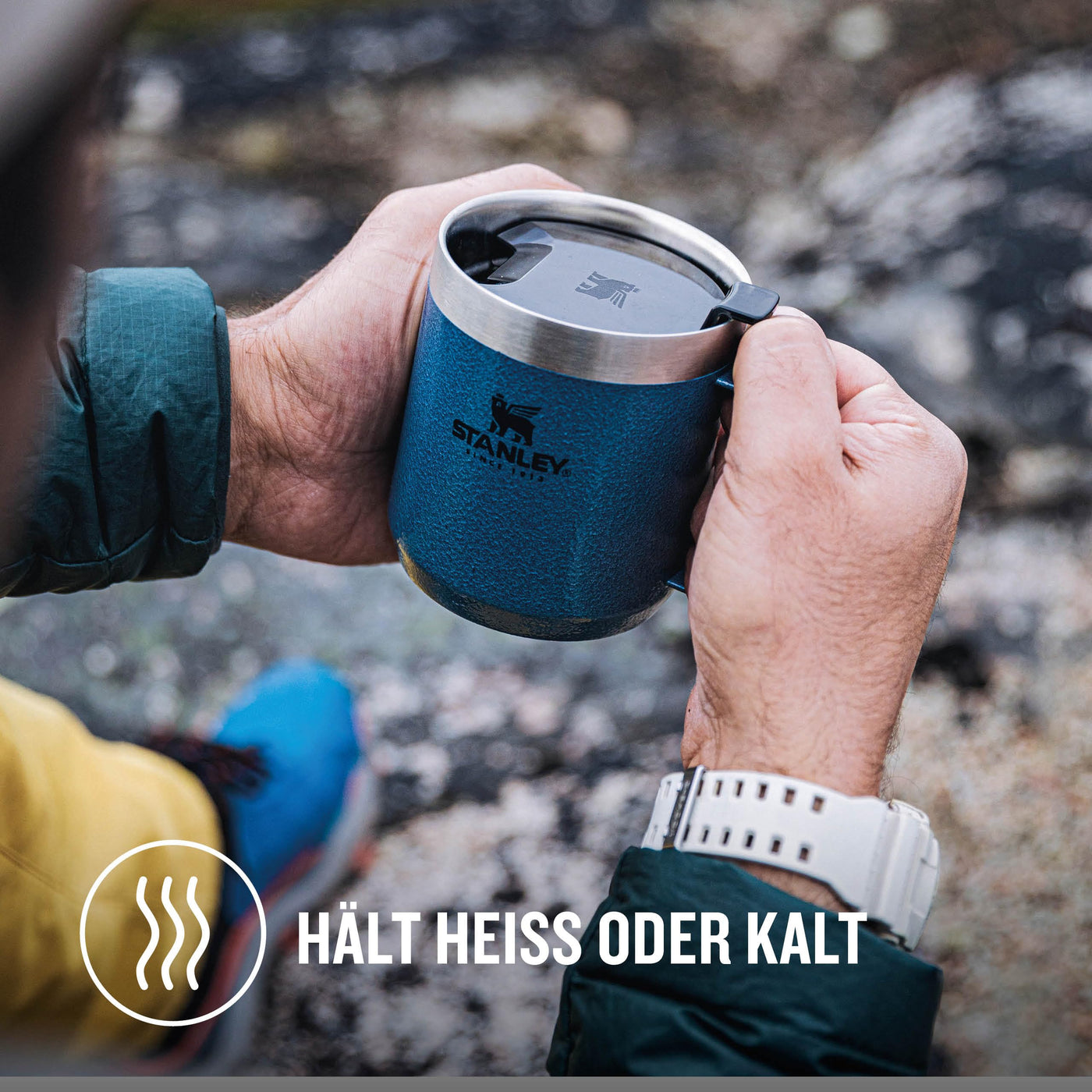 Stanley Classic Legendary Camp Mug Thermobecher 354 ml - Hält 1.5 Stunden Heiß - 3 Stunden Kalt - BPA-Frei - Spülmaschinenfest - Edelstahl Kaffeebecher To Go - Hammertone Lake