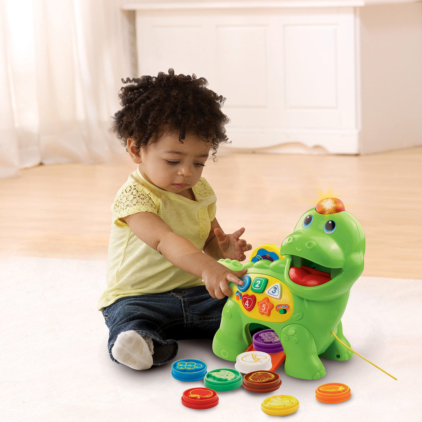 Vtech Baby Fütter Mich Dino – Sprechender Dinosaurier zum Füttern und Lernen, mit Liedern, Tasten und Quiz-Spiel – Für Kinder von 12-36 Monaten