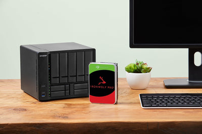 Seagate IronWolf Pro 16TB, NAS interne Festplatte, 3.5 Zoll, 7200 U/Min, CMR, 256 MB Cache, SATA 6 GB/S, inkl. 3 Jahre Rescue Service, Modellnr.: ST16000NTZ01