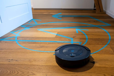 hoogo Saugroboter R2 | Staubsauger Roboter | Lange 120 min Akku-Laufzeit | 7cm flach | einfache Bedienung | für Hartböden und kurzflorige Teppiche