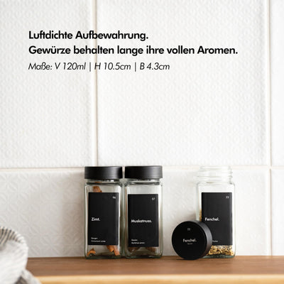 KIVY Gewürzgläser mit Streueinsatz [24x 120ml] + 240 Wasserfeste Label - Luftdichte Gewürzgläser Schwarz - Gewürzstreuer Glas Sticker - Gewürzgläser schwarzer Deckel - Gewürzdosen Schwarz