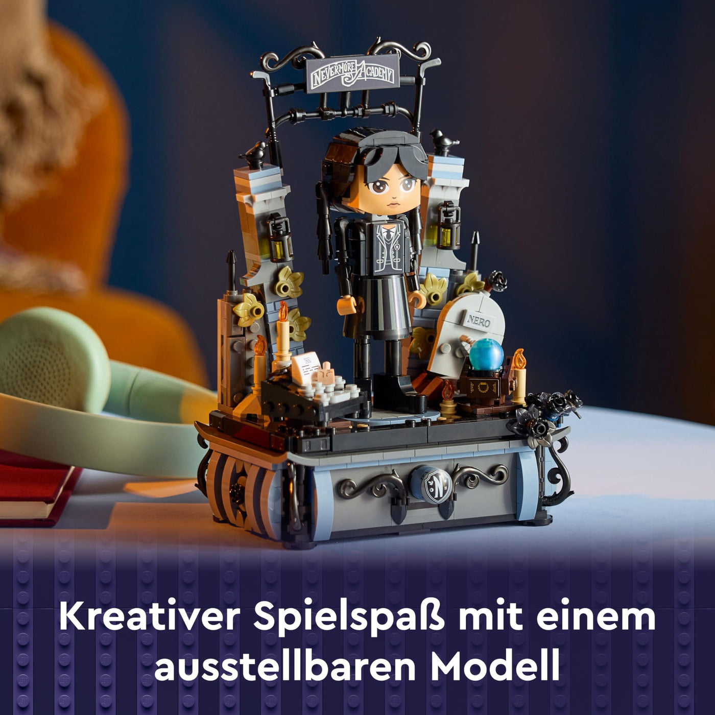 LEGO Wednesday: Wednesday Addams Baufigur, Set zum Sammeln für Kinder, Spielzeug zum Umbauen mit Elementen, Abenteuer-Spielset für ältere Mädchen und Jungen mit Spielzeugfigur 76780
