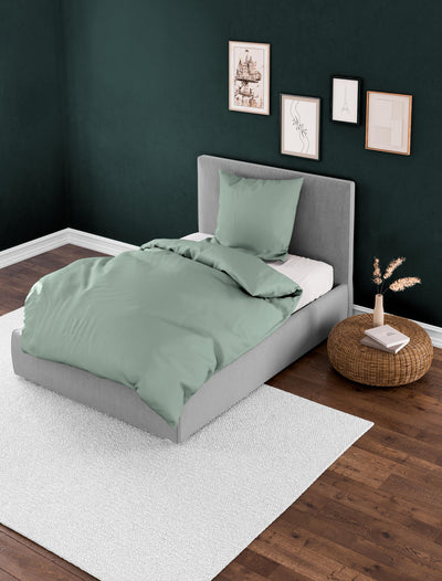 liebling Satin Bettwäsche grün, 1 x Bettbezug 135 x 200 cm + 1 x Kissenbezug 80 x 80 aus 100% seidig weicher Baumwolle, 60 Grad, Ökotex Made in Green