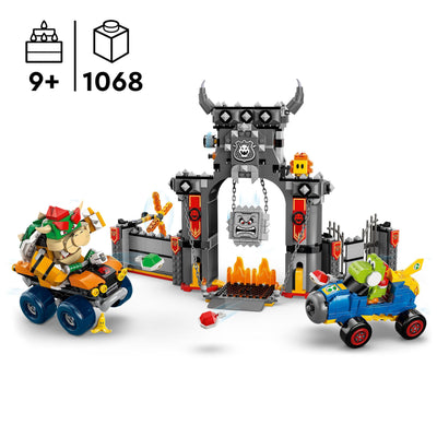 LEGO Super Mario: Mario Kart - Bowsers Schloss - Interaktives Spielzeug mit 2 Autos & 4 Figuren mit Yoshi - Kreatives Spielset für Kinder - Gamer Geschenk für Jungen & Mädchen ab 9 Jahren - 72039