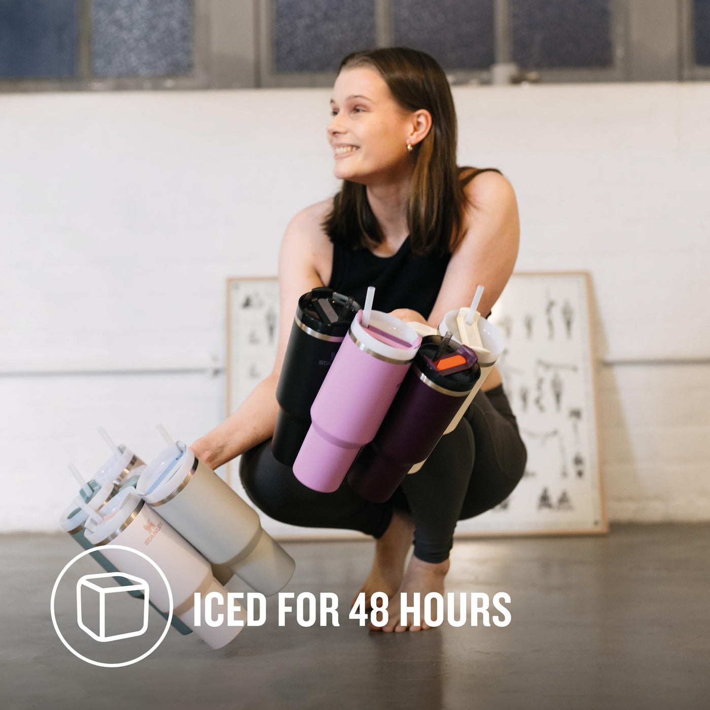 Stanley Quencher H2.0 FlowState Trinkflasche mit Strohhalm 1.18 - Thermobecher Kühlt 11 Stunden - 48 Stunden Eisgekühlt - Spülmaschinenfest - Thermosflasche BPA Frei - Kaffeebecher To Go - Plum