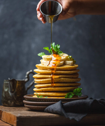 CASO CM 1300 - Crêpes Maker, extra große Backfläche (⌀ 33cm), hochwertige Antihaft‐Beschichtung, 8‐Hitzesstufen, praktischer Schieberegler, inkl. Teigverteiler und Crêpes‐Wender aus Holz