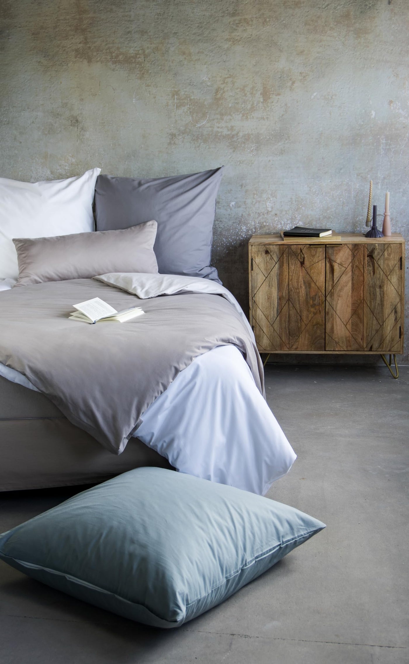 liebling Satin Bettwäsche grün, 1 x Bettbezug 135 x 200 cm + 1 x Kissenbezug 80 x 80 aus 100% seidig weicher Baumwolle, 60 Grad, Ökotex Made in Green