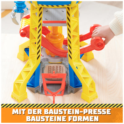 Rubble & Crew – Baupfoten Hof Kran-Spielset (68 cm) mit Rubble-Actionfigur, Planierraupen-Baufahrzeug und 340 g Kinetic Sand Build-it Sand, Spielzeug geeignet für Kinder ab 3 Jahren