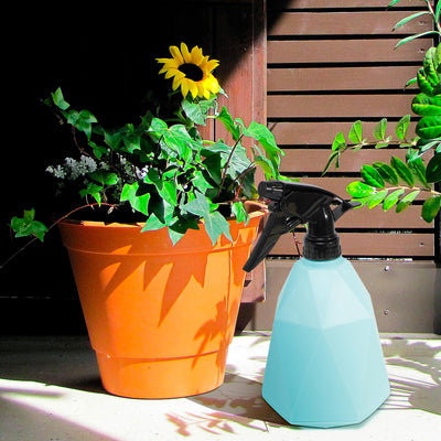 MOTOKER Sprühflaschen für Pflanzen, 600ml Leere Wassersprühflaschen, Kunststoff Wiederverwendbare Einstellbare Nebelsprüher Spritzflaschen Behälter Nachfüllbar für Reinigungslösungen, Gartenarbeit,