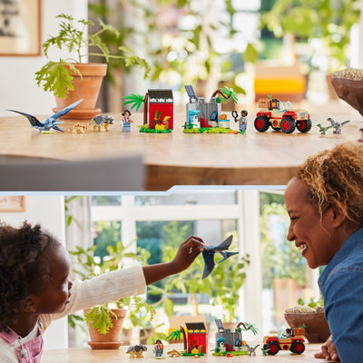 LEGO Jurassic World Rettungszentrum für Baby-Dinos, Set mit kleinen Dinosaurier-Figuren, darunter Triceratops, Ankylosaurus und Velociraptor, Geschenk zum Bauen für Jungs und Mädchen ab 4 Jahren 76963