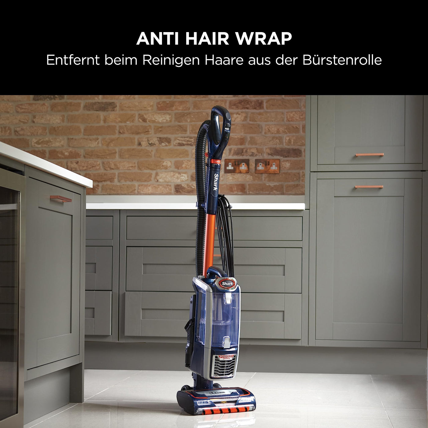 Shark Staubsauger 0,83L mit Anti-Hair-Wrap-Technologie, DuoClean-Staubsauger mit Powered Lift-Away und Tier-, Polster- & Fugendüsen, 8m Netzkabel, Blau/Orange NZ801EUT, 31-32