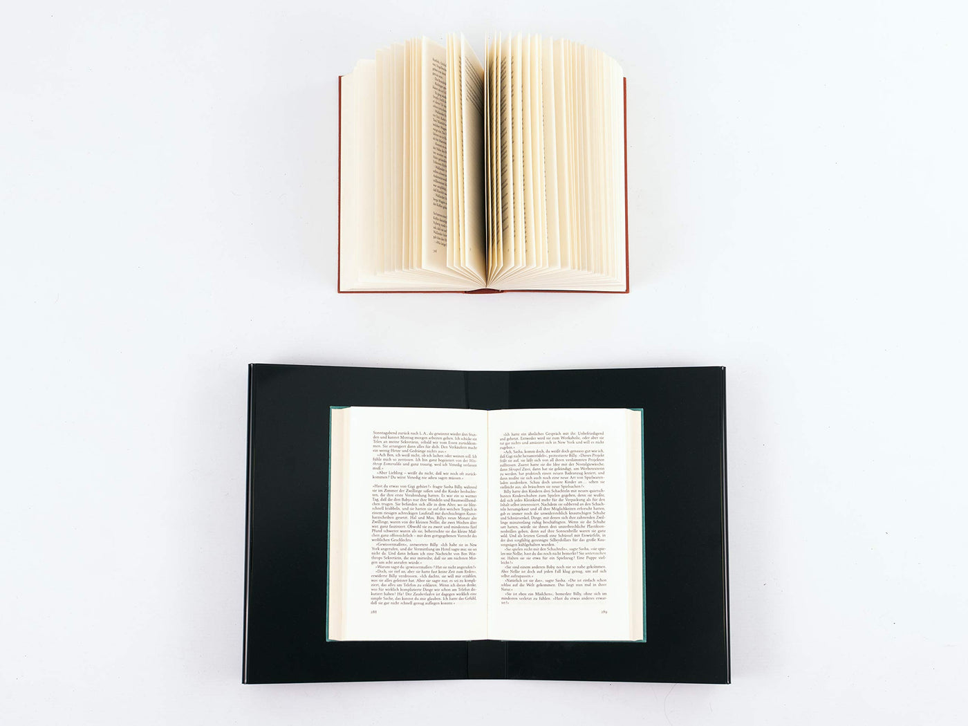 JOURIST Buchwiege für Aufsichtscanner und Buchscanner. Für Scanfläche bis A3. Aus schwarzem Acryl.