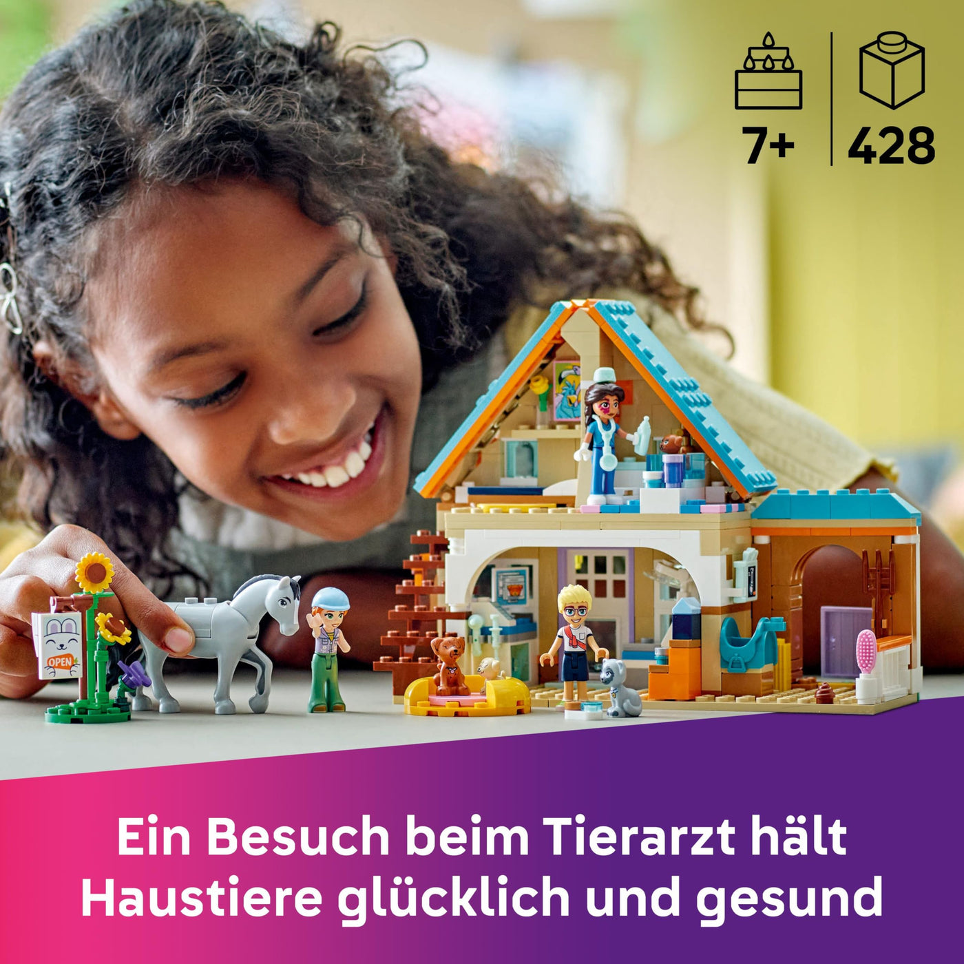 LEGO Friends Tierarztpraxis für Pferde und Haustiere - Pferdespielzeug für Mädchen und Jungen mit 3 Figuren und 5 Tierfiguren - Kreatives Spielset - Geschenk für Kinder ab 7 Jahren 42651