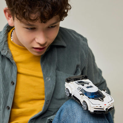 LEGO Speed Champions Bugatti Centodieci Hypersportwagen (77240); Spielzeug für Jungen und Mädchen; Bauset mit Auto und 1 Minifigur zum Sammeln; Geschenk für Kinder ab 9 Jahren