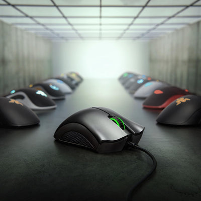 Razer DeathAdder Essential Gaming-Maus, optischer Sensor, 6400 DPI, 5 programmierbare Tasten, mechanische Schalter, gummierte Seitengriffe, klassisches Schwarz