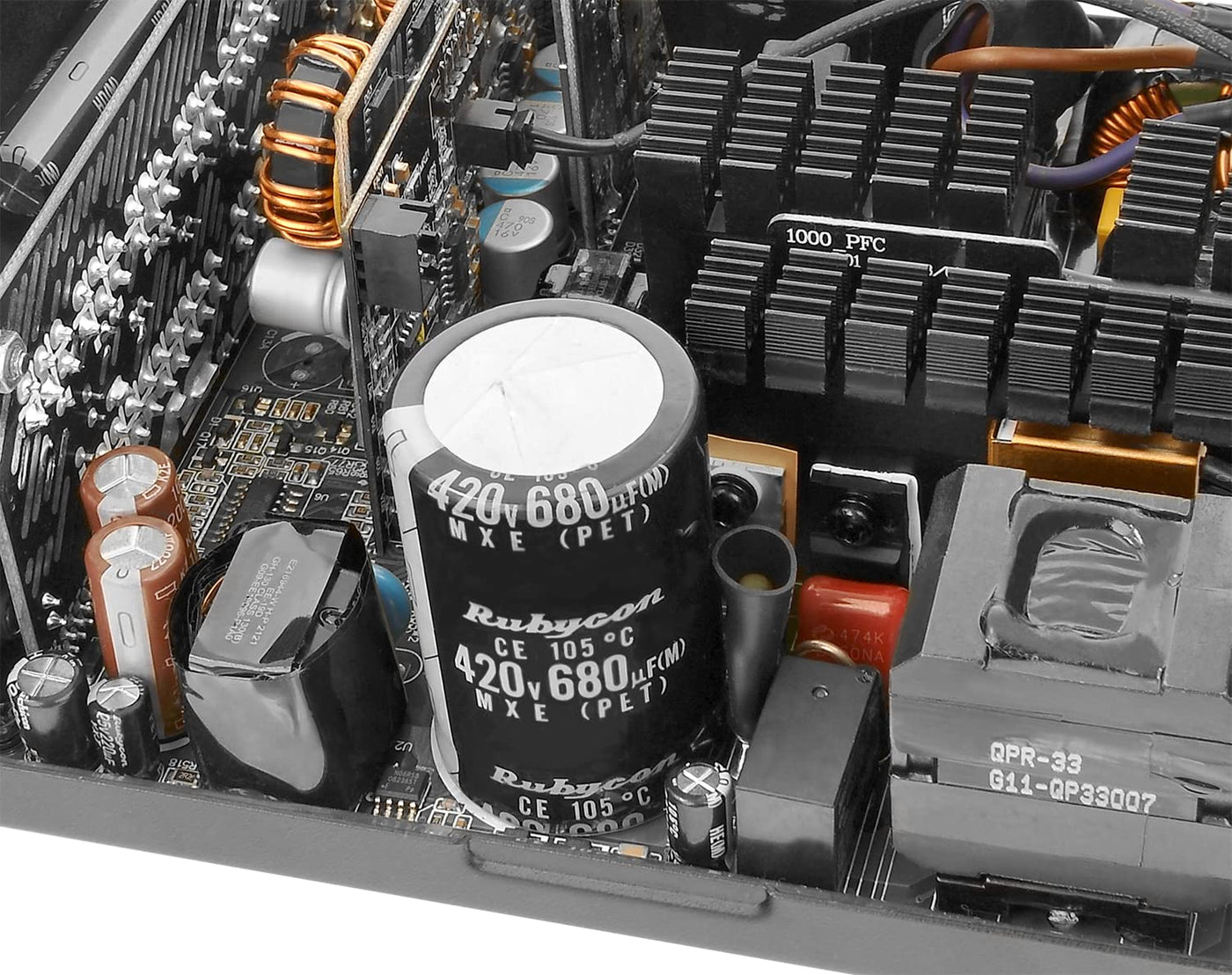 Thermaltake Toughpower GF3 850W | PC-ATX-3.0-Netzteil | PCIe Gen 5.0 | 80-Plus-Gold | voll-modular | leiser 140 Lüfter | EU Zertifiziert