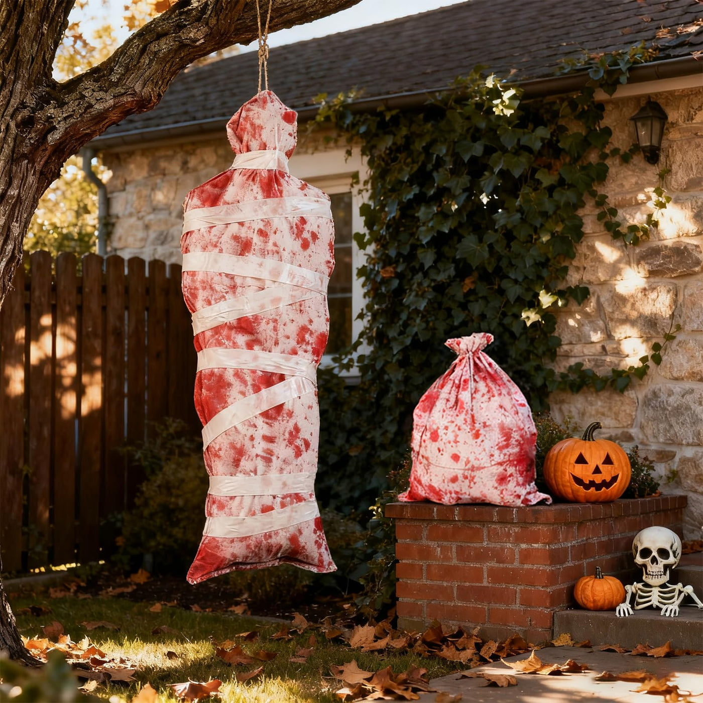 2025 Neue Halloween Deko Leichensack,185 * 86 cm Blutbeflecktes Tuch GefäLschte Leiche Requisiten Horror Deko Gruselig für Grusel Garten Party Spukhaus Rasen Outdoor Halloween-Dekoration Innen